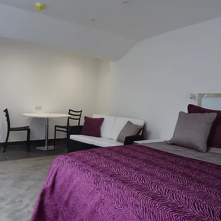 Undercliff Πανσιόν 4*