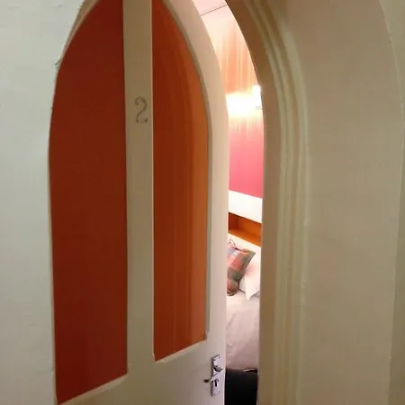 Undercliff Guest house 4*