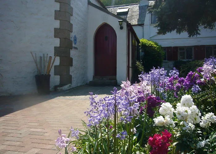 Undercliff 4* Trinity