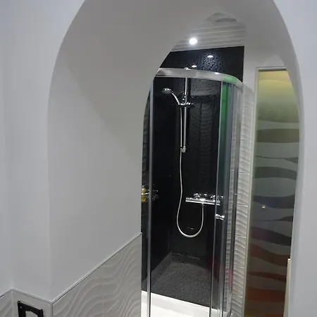 Undercliff בית הארחה