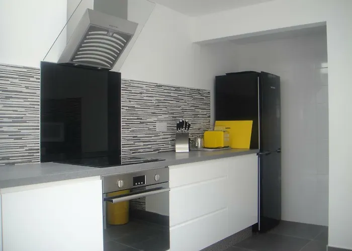 Undercliff 4* Trinity